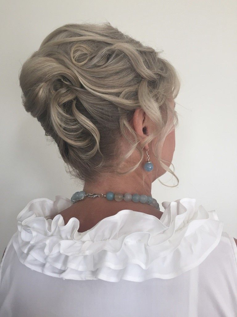 Festfrisuren Hieske Haarfantasien 2023-09-22 22:05:33
