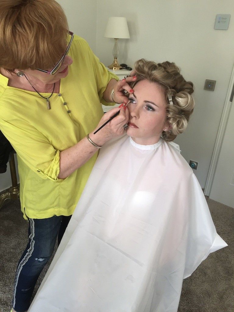 Kosmetik Hieske Haarfantasien 2023-09-22 22:06:21