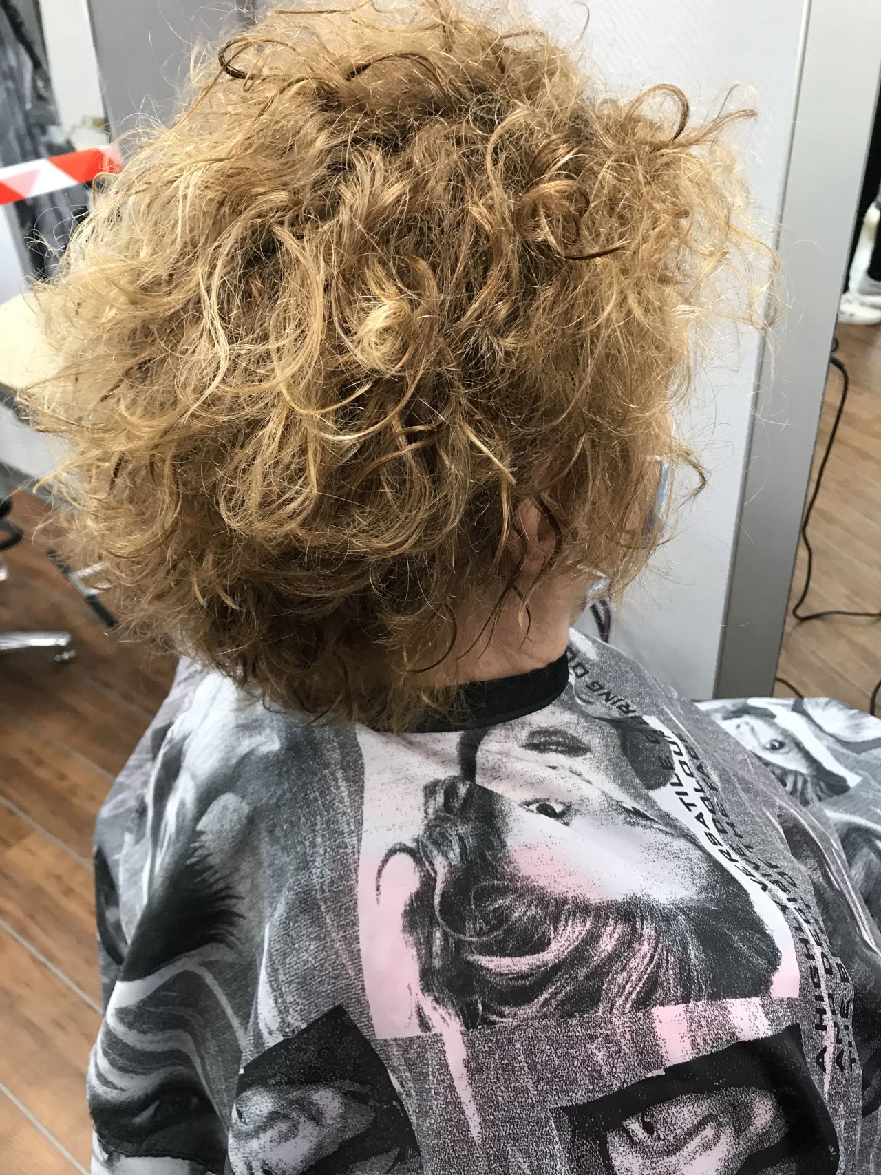 NEWSHA-Straightening-System Hieske Haarfantasien 2023-09-22 22:06:32